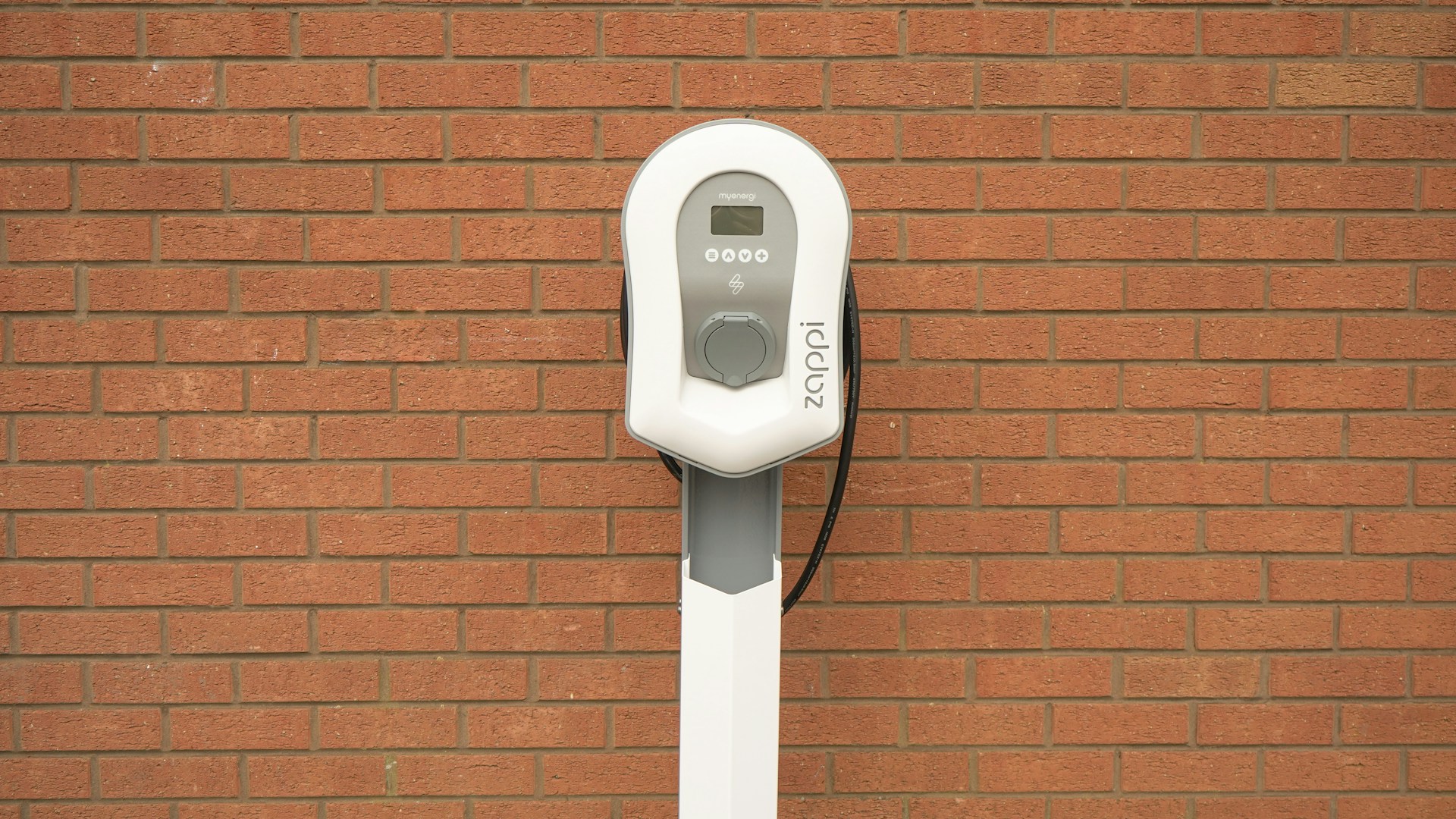 Outdoor Electrical Upgrades: Verve Electric’s Guide to EV Chargers & Hot Tub Hookups