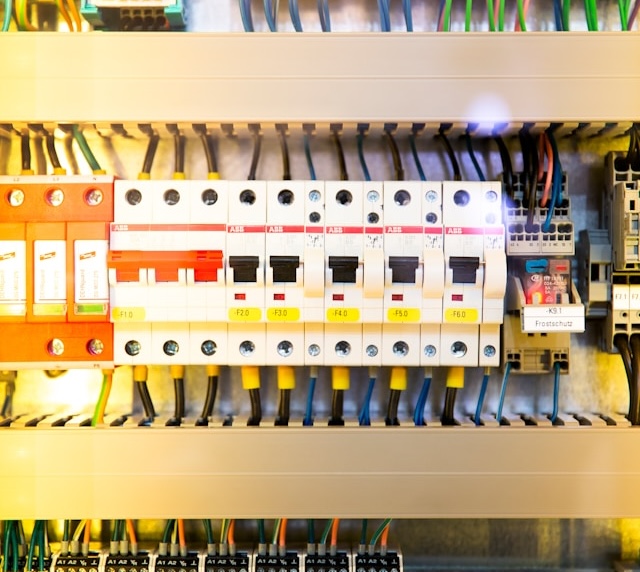 The Real Risks of Outdated Electrical Panels and How Verve Electric Solves Them