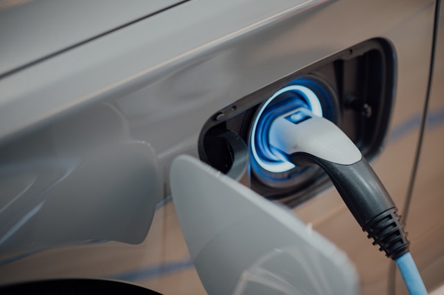 Thinking About a Home EV Charger in Dallas? A Complete Guide to Level 2 Charging, Panel Capacity, and Energy Efficiency
